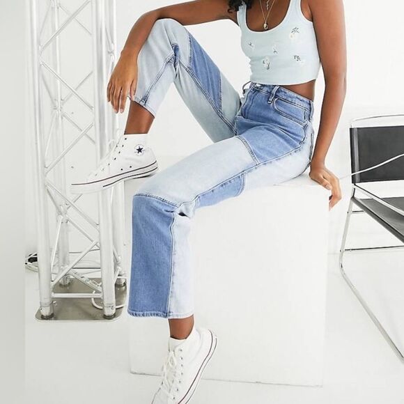 Hollister Women's High Rise Jeans - Light Blue - Picture 2 of 8